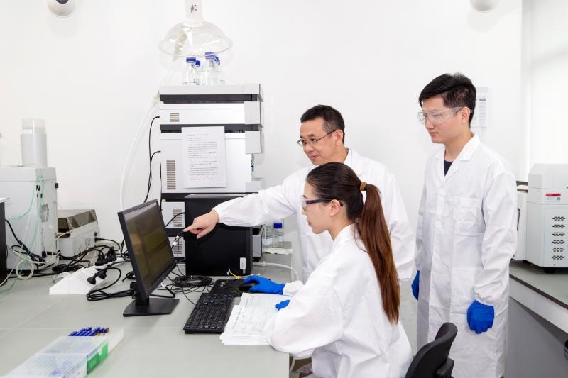 上海交大張禮知團(tuán)隊發(fā)文報道平面非對稱高價鐵合成及其高效氧轉(zhuǎn)移反應(yīng)